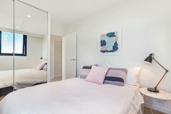 ملبورن Experience Platinum Hotel Apartments المظهر الخارجي الصورة