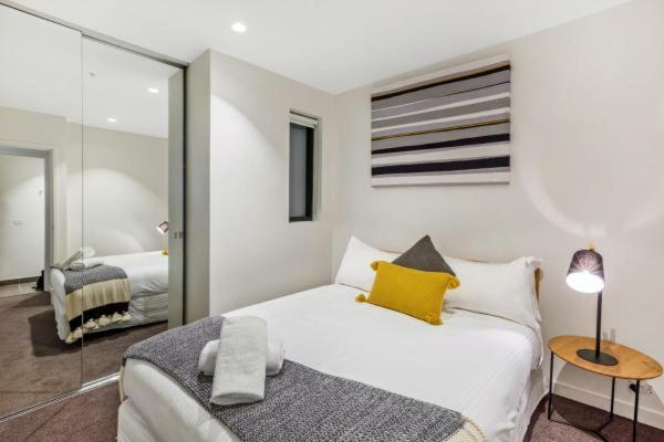 ملبورن Experience Platinum Hotel Apartments المظهر الخارجي الصورة